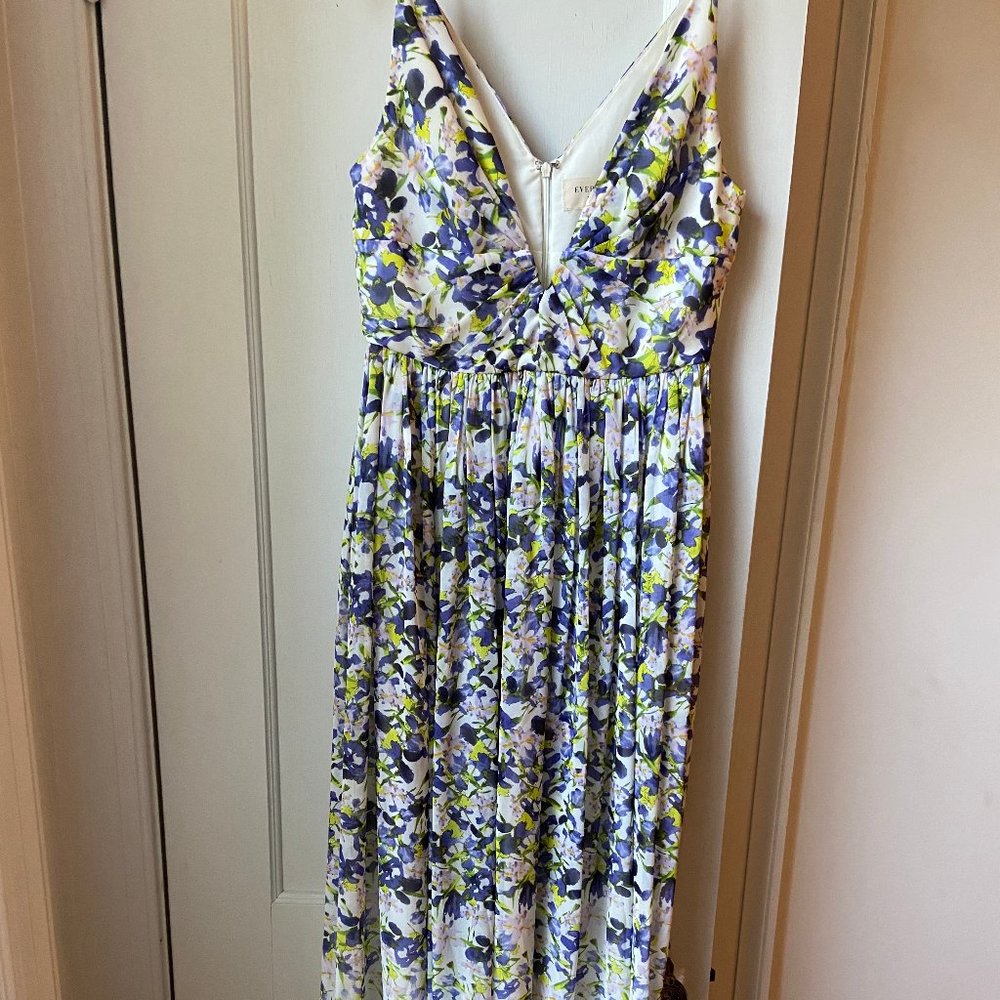 Everly Plunge Neck Flowing Floral Maxi